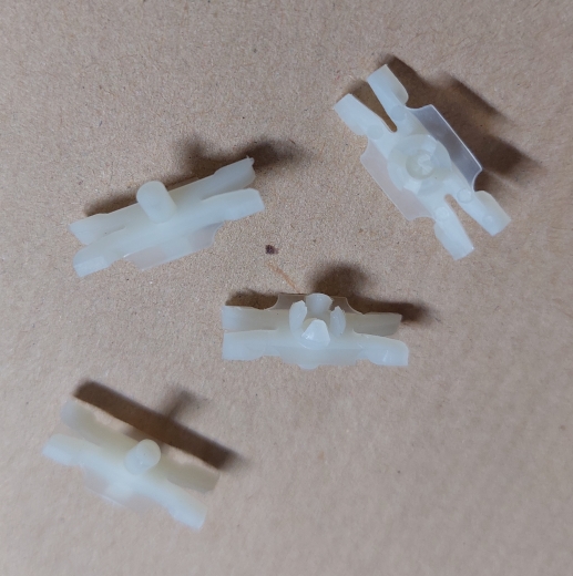 Clip Fensterzierleisten